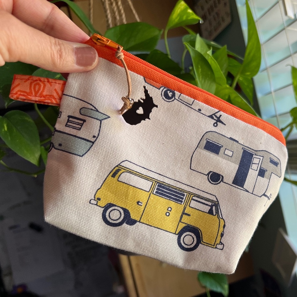 HANDMADE RETRO CAMPER THEMED ZIPPER POUCH 5X7X2 INCH / CAMPER THEMED BAG